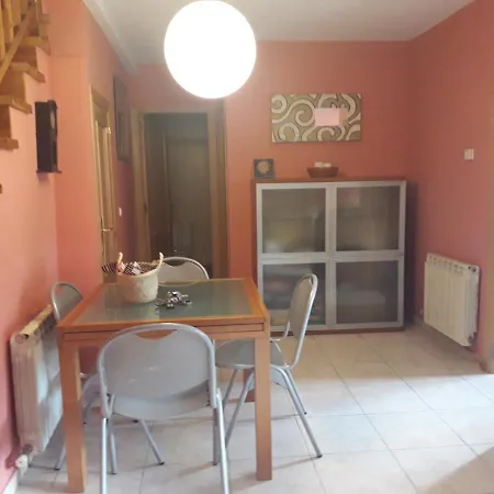 Les Llucanes Apartament Sort